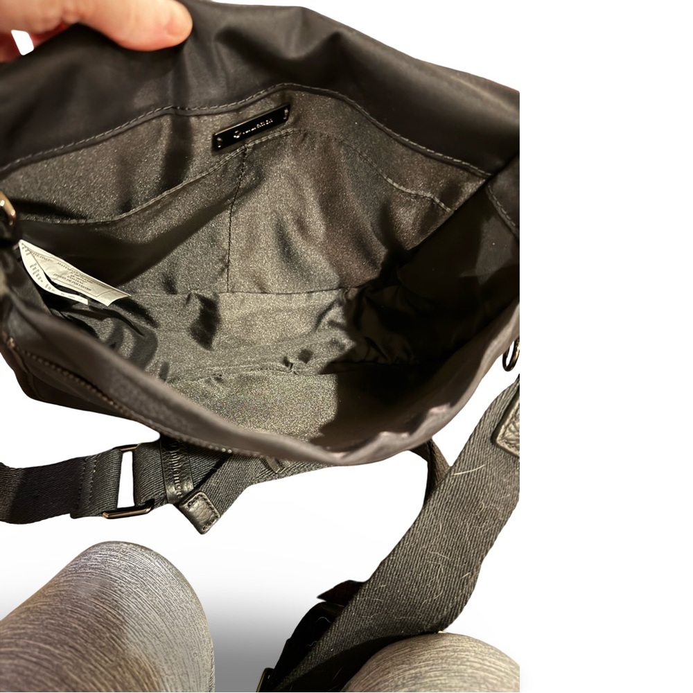 Lululemon Now & Always Crossbody Bag 5L Black Nylon Leather Trim - Picture 5 of 9